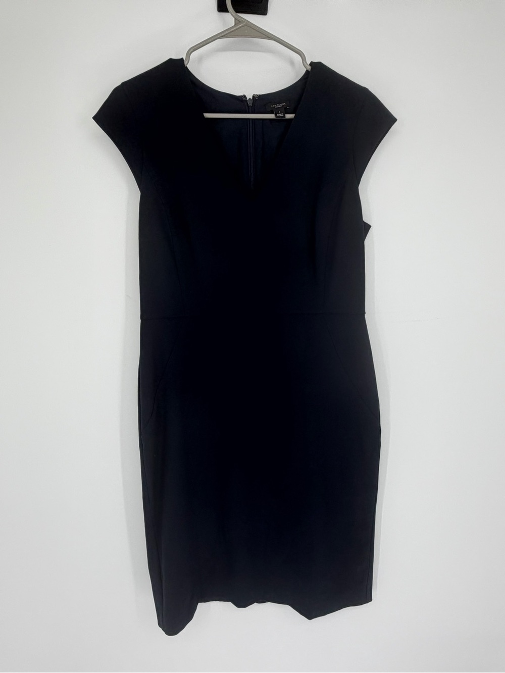 Ann Taylor Factory size 6 Classic Dark Navy Cap-Sleeve Sheath Dress